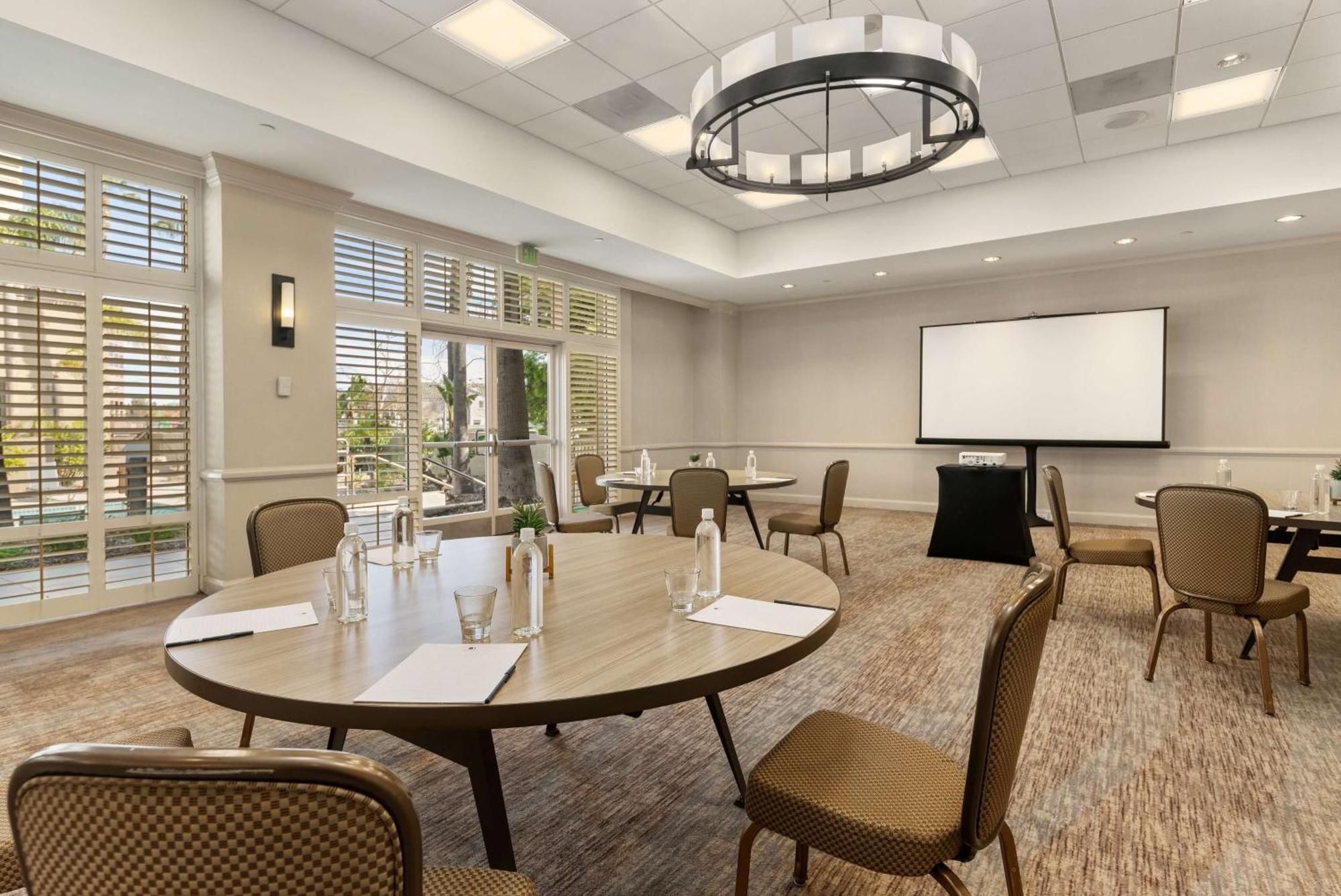Doubletree By Hilton San Diego-Mission Valley Esterno foto